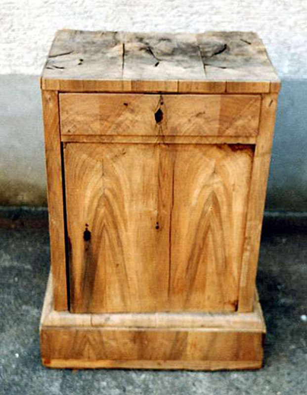 Restaurierung eines Pultmöbel um 1800